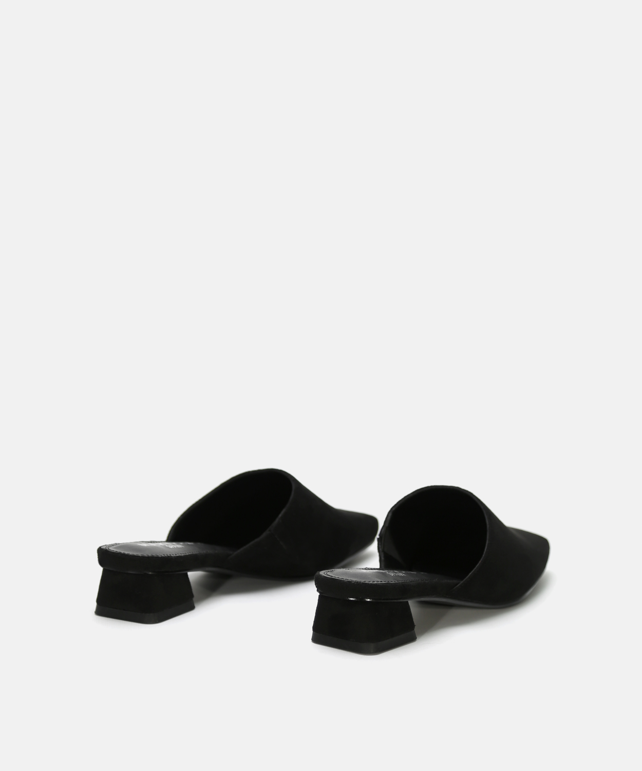 Tamancos com salto preto image number null